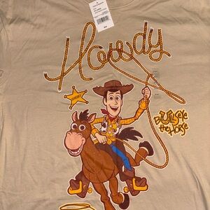 2 x Graphic Tee  lot of 3